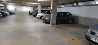 Rent Car parking in Carrer dalt de la ciutadella, 31. Alquiler plaza parking zona centro. santa coloma g