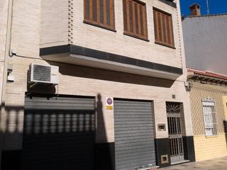 Miete Geschäftsraum in Calle lanuza 22. Local para almacén, garage o negocio, en bruto