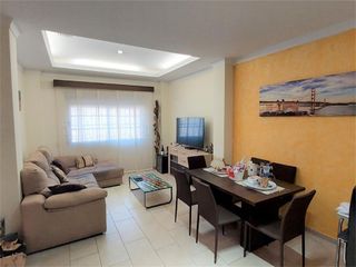 Reihenhaus in Calle de santa rafaela maría, s/n. Benirredrà / calle de santa rafaela maría