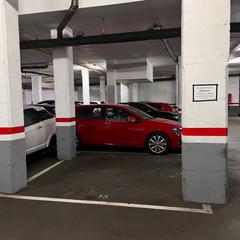 Miete Autoparkplatz in Carrer de rocafort 237. Alquiler párking moto c/ rocarfort 235