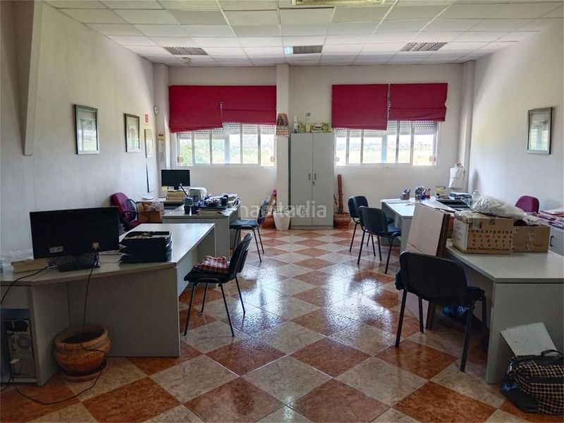 Foto 2069635c-15b9-4e3a-8a98-a05a154a9eea. Büro in calle via aurelia 2 in Centro Montequinto