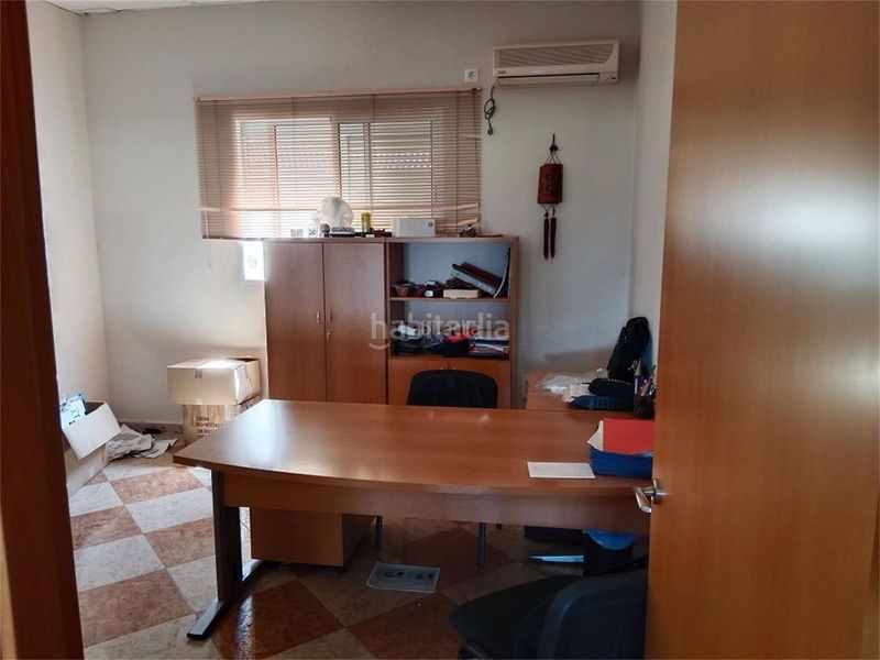 Foto b9b31ddb-2df8-4e7f-9ef5-0613da179c70. Büro in calle via aurelia 2 in Centro Montequinto