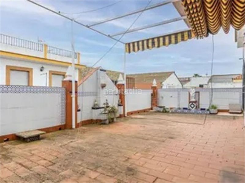 Foto 51a8140f-30db-4676-8246-d27e33f1c3c6. Casa a calle clavel 1 a Tocina