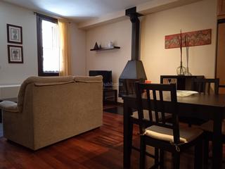Appartement à Plaza ernesto gil 6. Vivienda en pirineo aragones