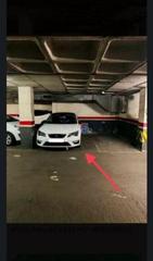 Parking voiture à Avinguda del masnou 16. Plaza e19 tiene vigilante  y se puede visitar