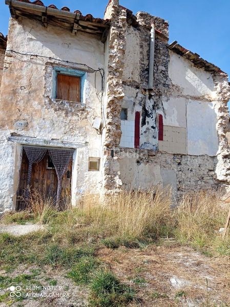 Foto d04aee03-e659-469a-8202-9485f5c4bb14. Semi detached house in calle nevera 79 in Fortanete