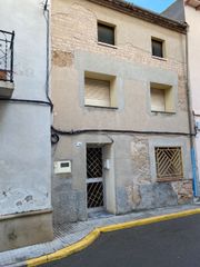 House in Carrer sant josep, 50. Casa con buen potencial