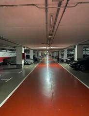 Parking coche en Gran via de les corts catalanes 1018. Parking vigilado en venta