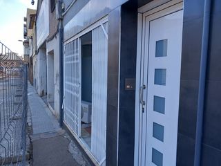 Alquiler Oficina en Carrer comerç, 39. Oficina  de 100 mts en alquiler por solo 450 euros
