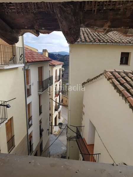 Foto 9364bb2b-0555-4c59-85bc-62ef0311abaa. Casa adossada a carrer sol 9 a Morella