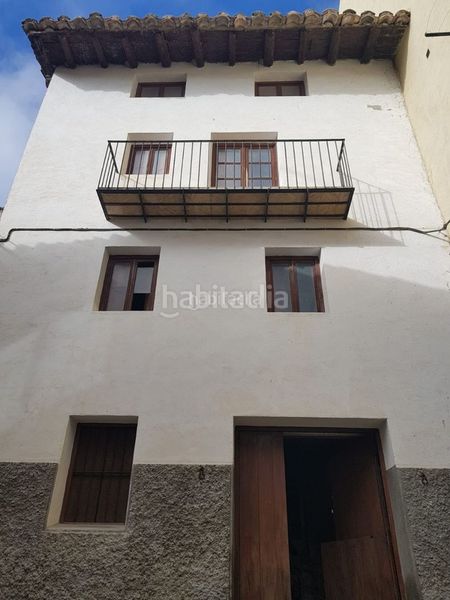 Foto d414324c-3ac9-45a1-a736-100afb605ed0. Casa adossada a carrer sol 9 a Morella