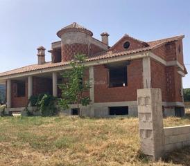 Chalet à Caserio rivera 10. Chalet en construcción en campo de san juan