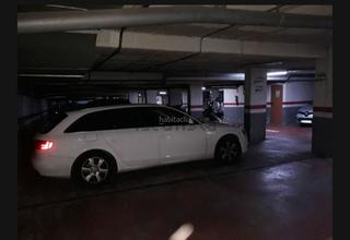 Aparcament cotxe a Carrer sant martí de i'erm 34. Parking coche+moto