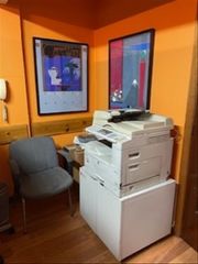 Local Comercial a Calle miguel ángel blanco 58. Es una academia con todos los muebles