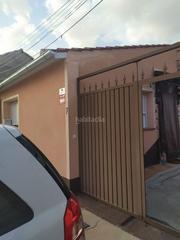 Casa a Calle sol 7. Terreno urbano con casa y salida a dos calles