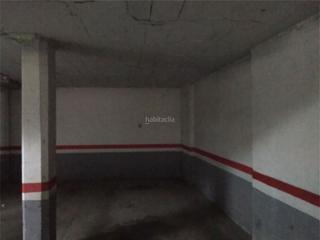 Location Parking voiture à Avenida de la coruña 37. Los arroyos / avenida coruña
