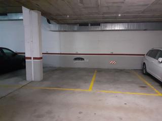 Aparcament cotxe a Carrer de galceran de pinós 24. Venta parking subterráneo