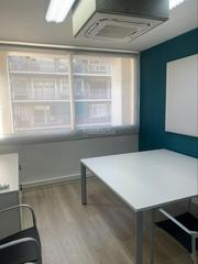 Miete Büro in Carrer de girona 33. Es lloga despatx compartit totalment equipat