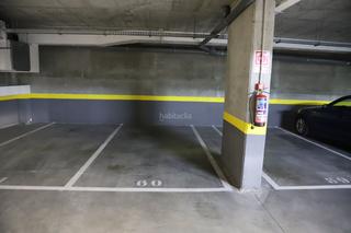 Aparcament cotxe a Calle de la caléndula 11. Garaje en carretera fuencarral neogreen