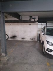Alquiler Parking coche en Carrer oviedo, 7. Plaça de pàrquing per cotxe, moto, quard, remolc