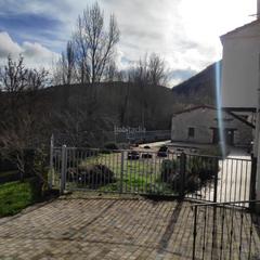 Casa a Calle la villa 33. Casa con negocio en pueblo turístico