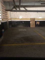 Miete Autoparkplatz in Carrer sant martí de l'erm 5. Alquiler plaza de parking grande