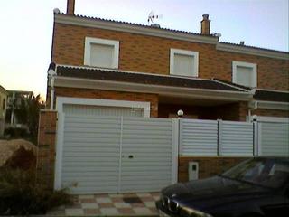 Casa adossada a Calle el romeral 17. Vendo casa en mollina