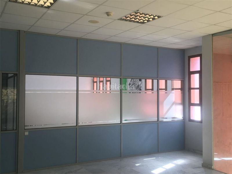 Foto 8279e467-c98b-4a04-af8d-f7ff34a9518b. Miete büro in calle del comercio 20 in Pozoalbero Jerez de la Frontera