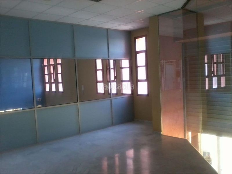 Foto 9ded15f6-5005-4134-ad76-57381dd2ef94. Miete büro in calle del comercio 20 in Pozoalbero Jerez de la Frontera