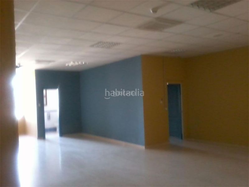 Foto c24cf761-6c26-426d-bc28-bec5d27e4fd5. Miete büro in calle del comercio 20 in Pozoalbero Jerez de la Frontera