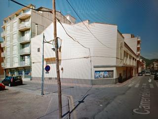 Terreny residencial a Carrer de la verneda 33. Gran  inversores. l