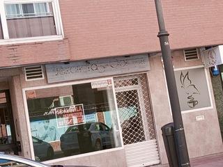 Local commercial à Calle jaime i el conquistador 22. Vendo local comercial 100m2 en parla