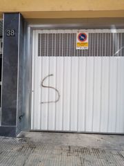 Miete Autoparkplatz in Carrer germans izquierdo, 17. Parquing