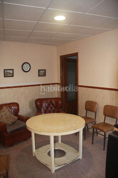 Foto 03e6c00b-4359-4f76-ba17-a0e25f34daf4. Casa adosada en calle larga 49 / calle larga en Azuaga