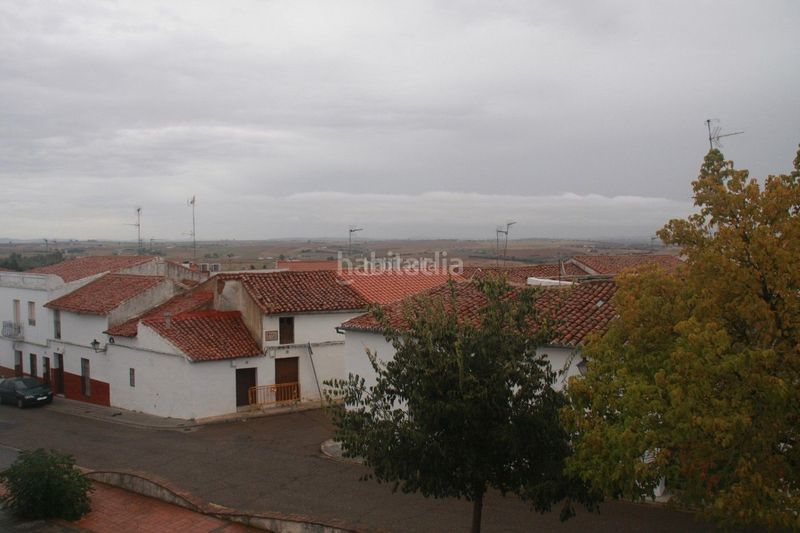 Foto 27d03225-81c3-4680-a892-090e494919e0. Casa adosada en calle larga 49 / calle larga en Azuaga
