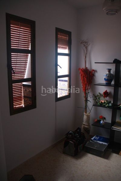 Foto c8baff4a-8aff-4851-ab4d-72acc1b1cca0. Casa adosada en calle larga 49 / calle larga en Azuaga
