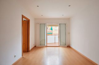 Piso en Carrer varsovia, 83. Piso en calle varsòvia recien reformado