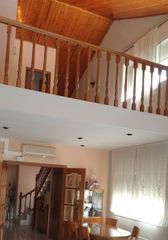 Chalet en Carrer nuria, 27. Chalet independiente en zona terra nostra