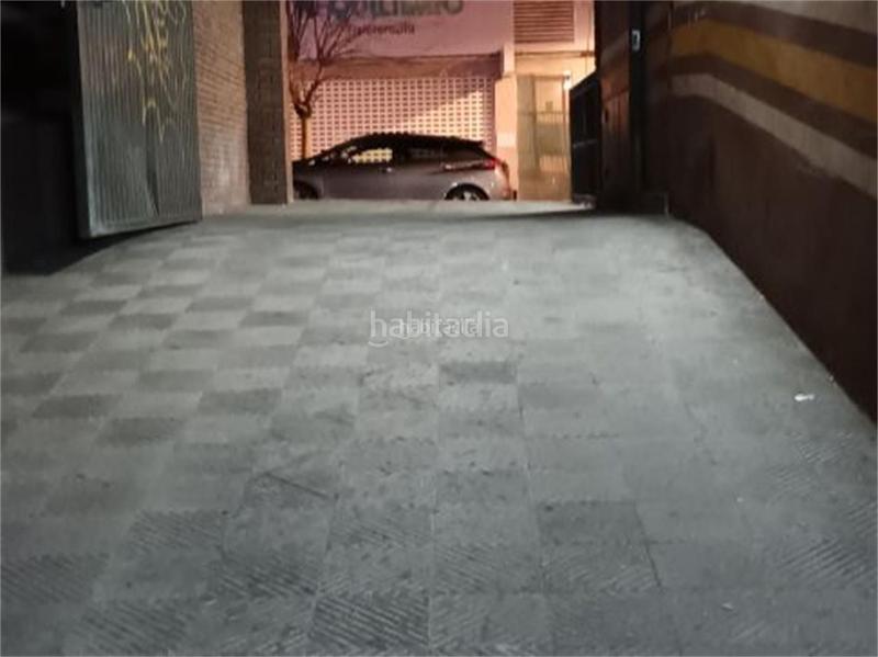 Foto 571253e2-f8b0-4ff8-86ef-117c86667060. Affitto posto auto in rúa zamora 70 in O Castro Vigo