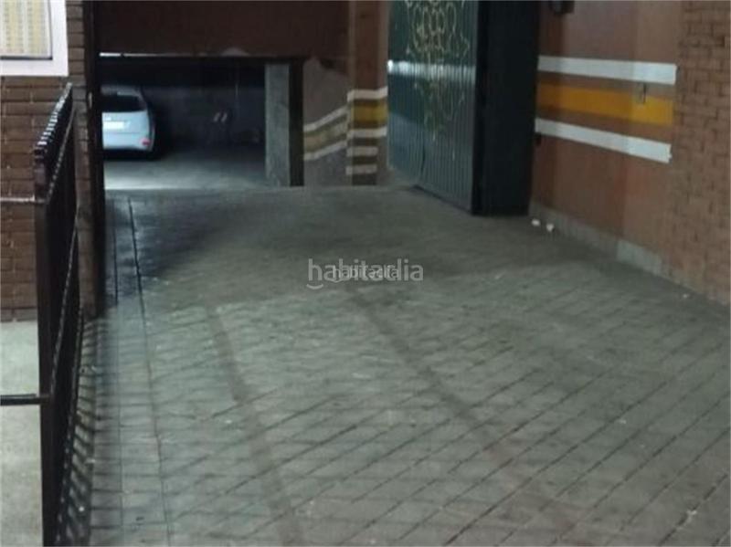 Foto dbc57388-affe-47db-a4af-fb1a6fdeeec4. Miete autoparkplatz in rúa zamora 70 in O Castro Vigo