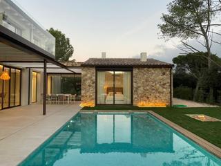 Casa en alquiler en mont-ras costa brava. casa en 