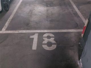Parking coche en Plaça de pere iv, 5. La llagosta / plaça de pere iv