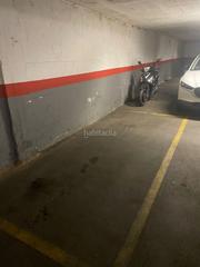 Aparcament cotxe a Carrer del rector triadó 88. Venta parking a  2 minutos de  sants estació.