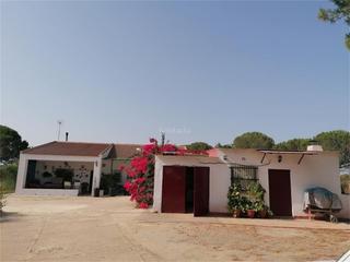 Maison à Avenida de lucena del puerto 64. Bonares / carretera a lucena del puerto
