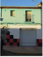 Nau industrial a Carrer sant lluís 66. Nave de 414 m2. tiene 1 aseo.