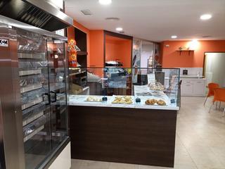 Lloguer Local Comercial a Carrer de l'escultor josep capuz 43. Cafetería bar.