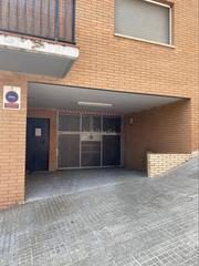 Aparcament cotxe a Carrer de valladolid 44. Plaza de parking zona can oriol /  can roses
