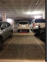 Parking voiture à Carrer de narcís monturiol 5. Venta de dos plazas de parking grandes