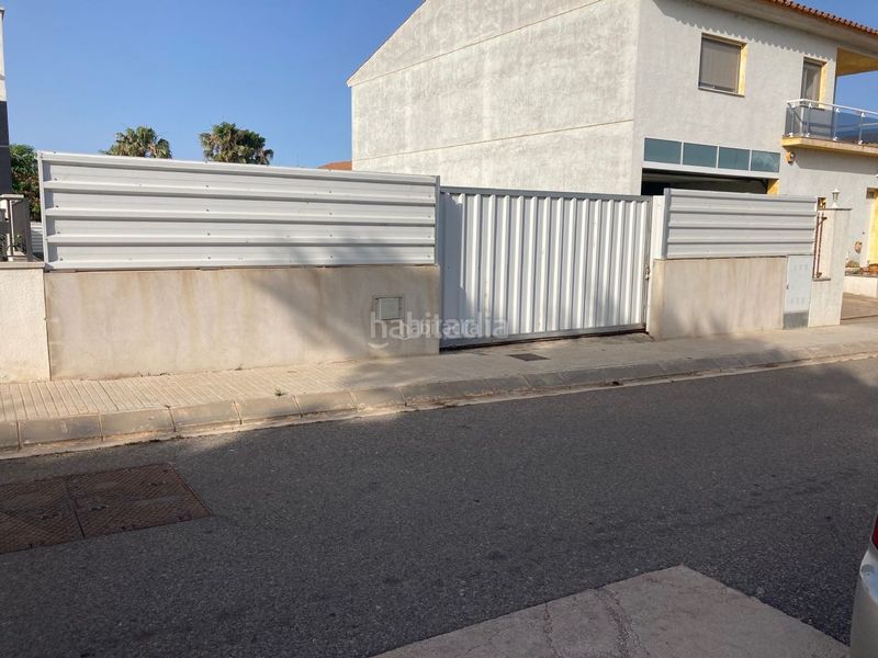 Foto adcff2d7-3014-499a-8091-1945573dbbf7. Terreny residencial a carrer bages 2 a Camarles