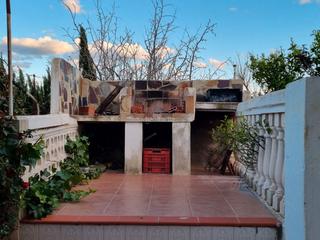 Xalet a Plaça poligono 20 171. Casa con garaje y  sotano sobre parcela de 5011m2
